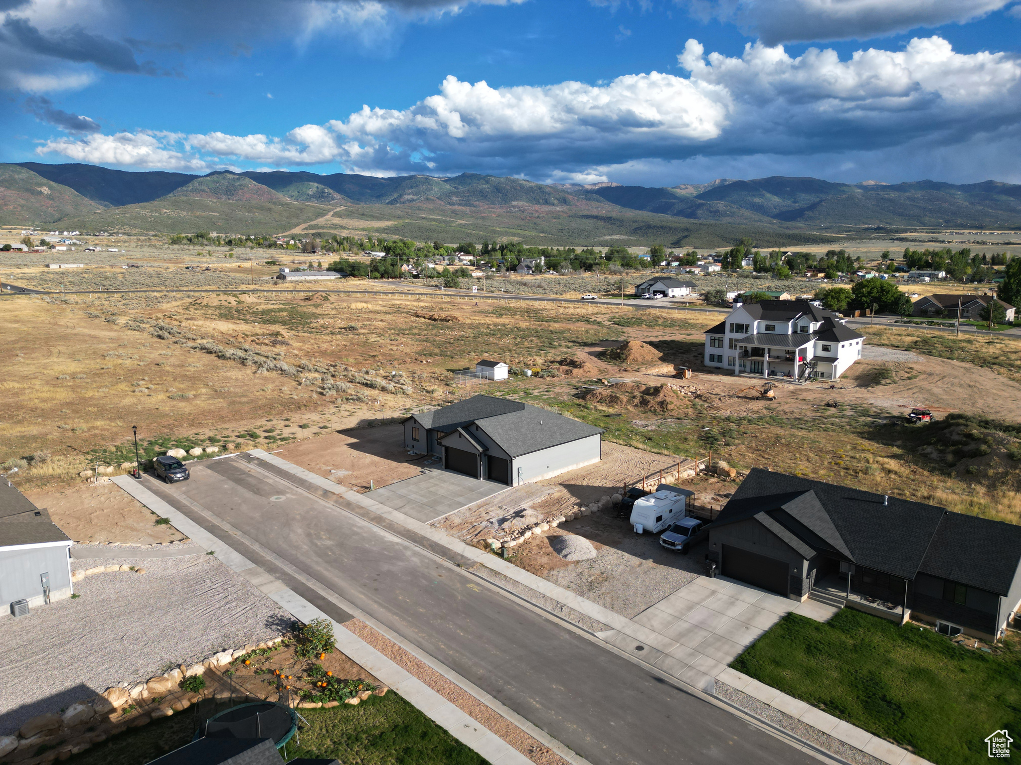 MOUNTAINVILLE FARMS - Residential