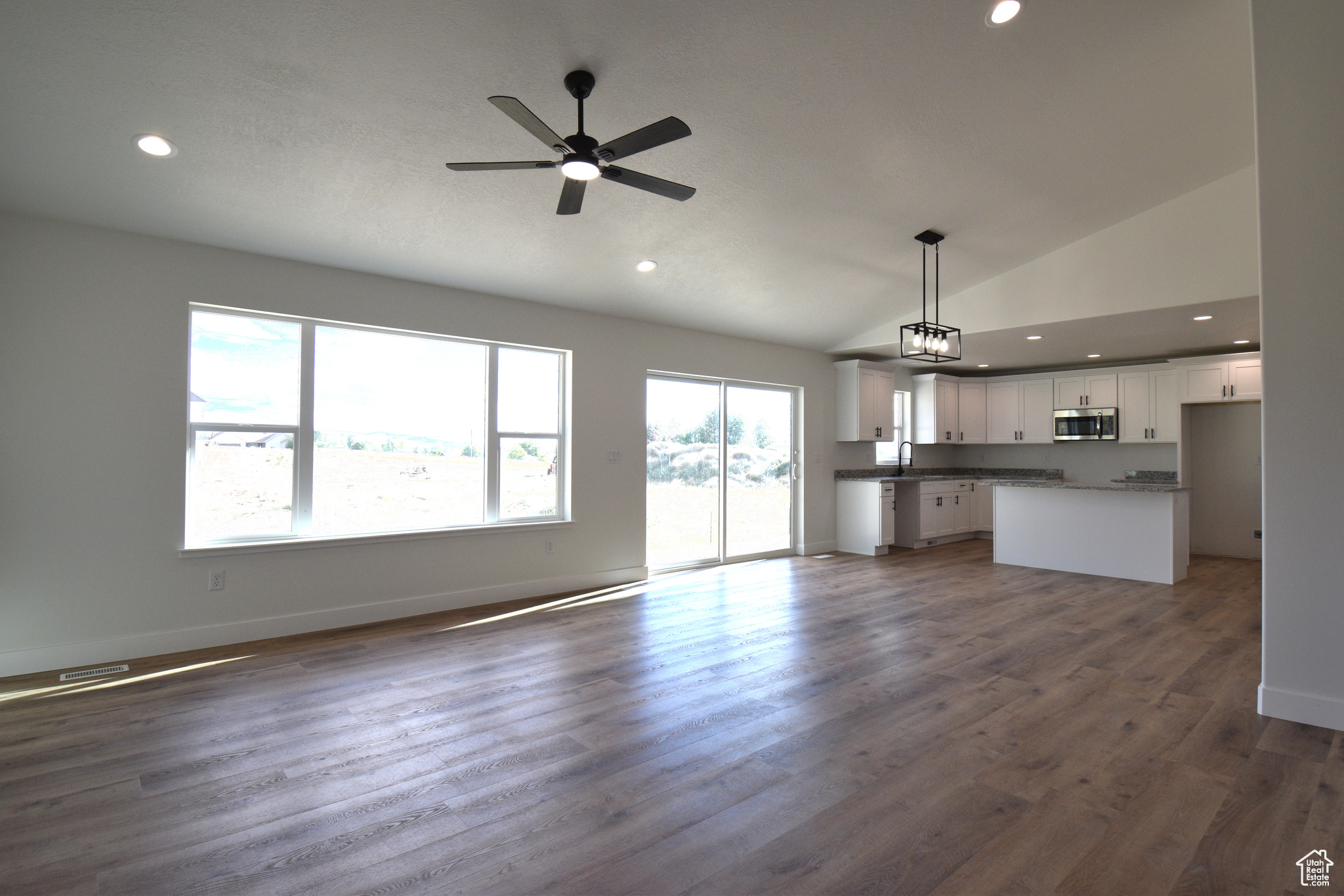 MOUNTAINVILLE FARMS - Residential