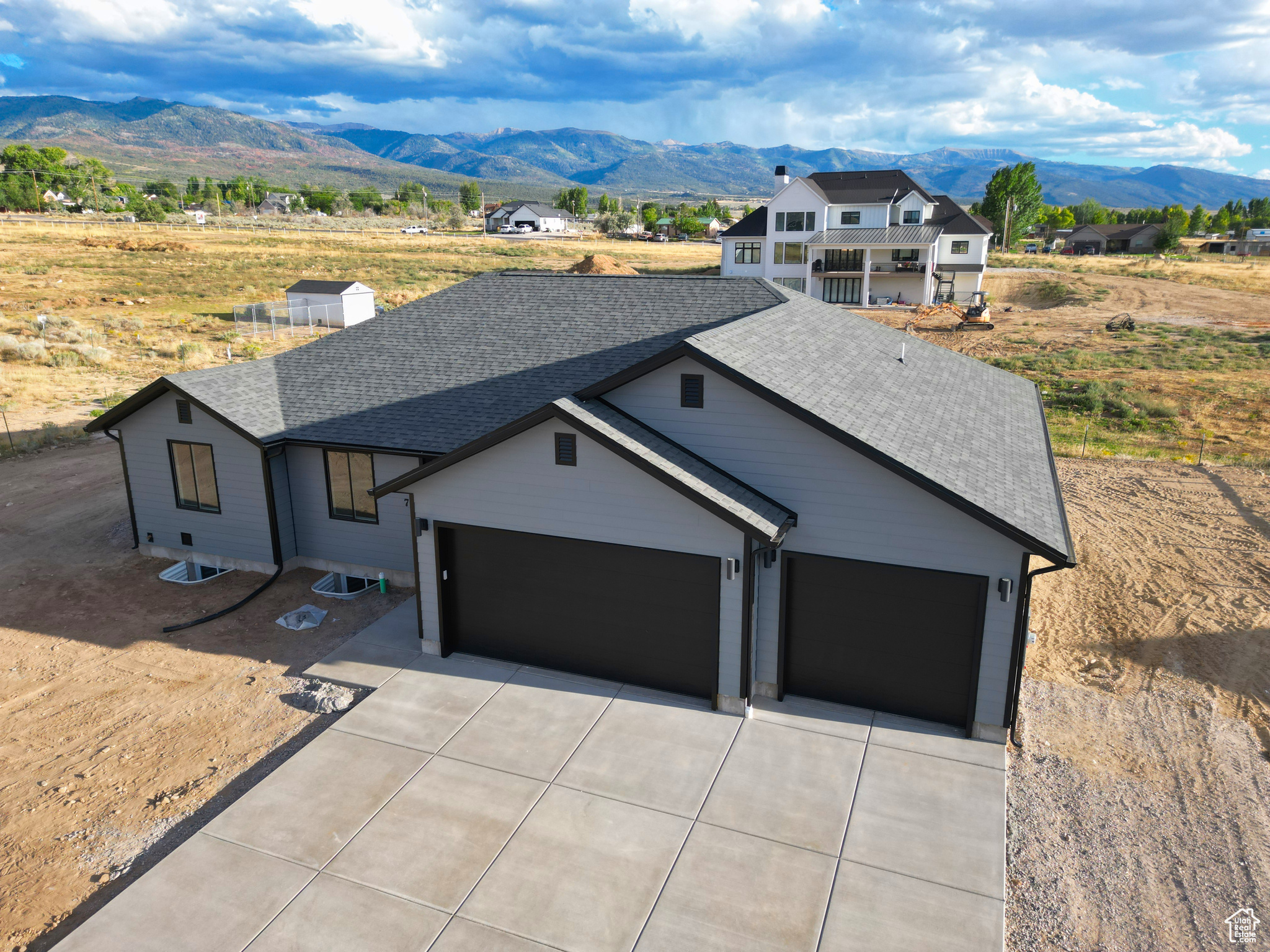 MOUNTAINVILLE FARMS - Residential