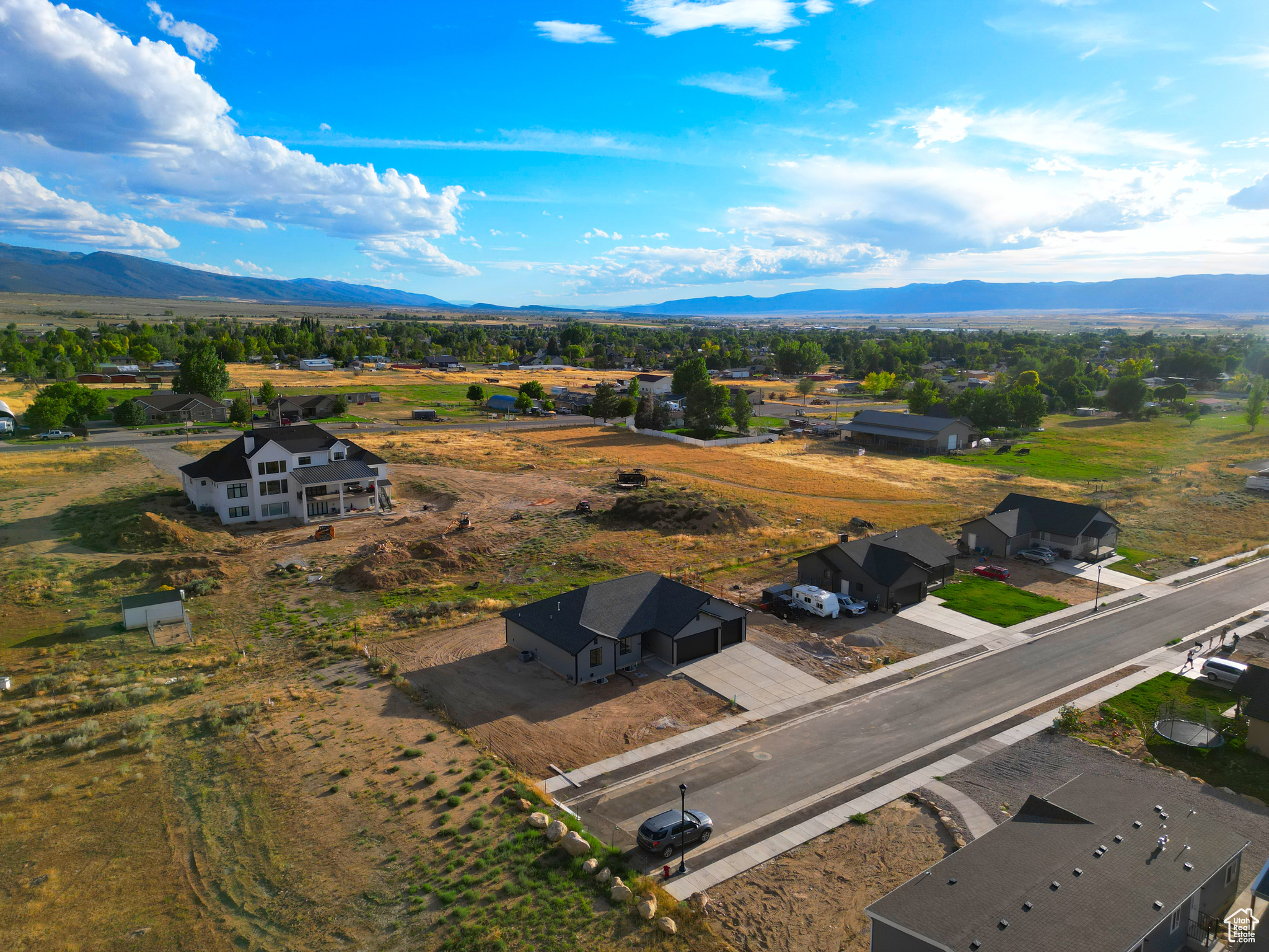 MOUNTAINVILLE FARMS - Residential