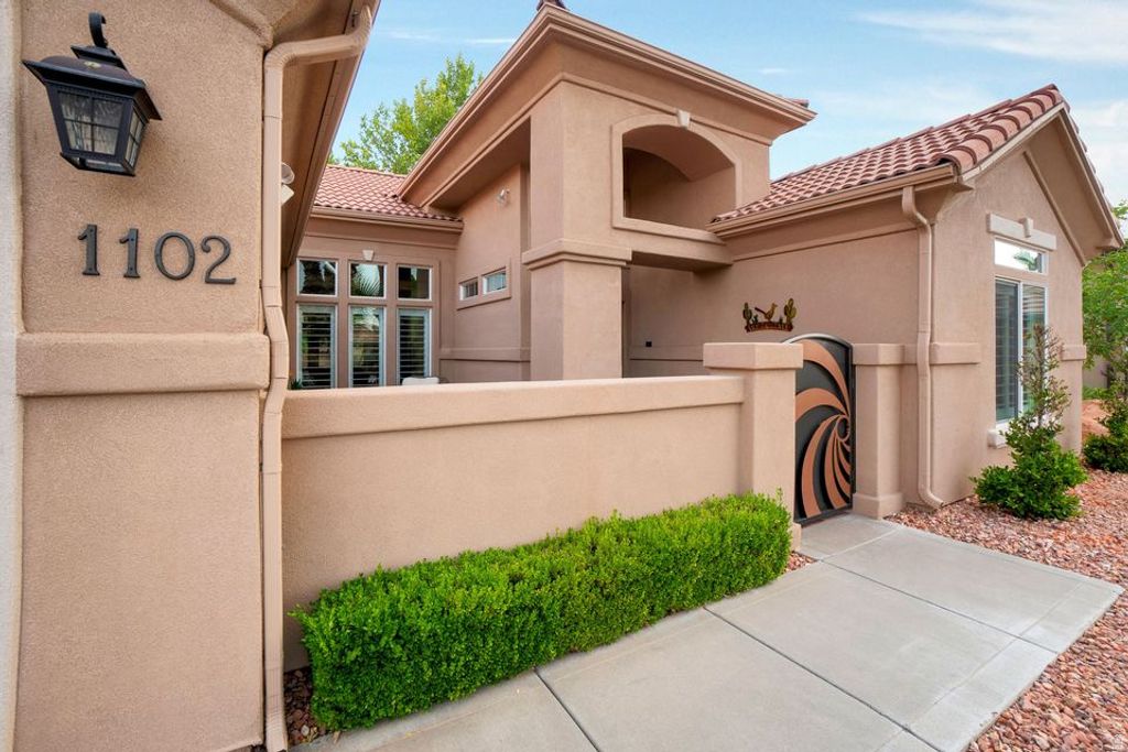 Photo of 1102 W CHAMA CT, Washington, UT 84780 (MLS # 2125051)