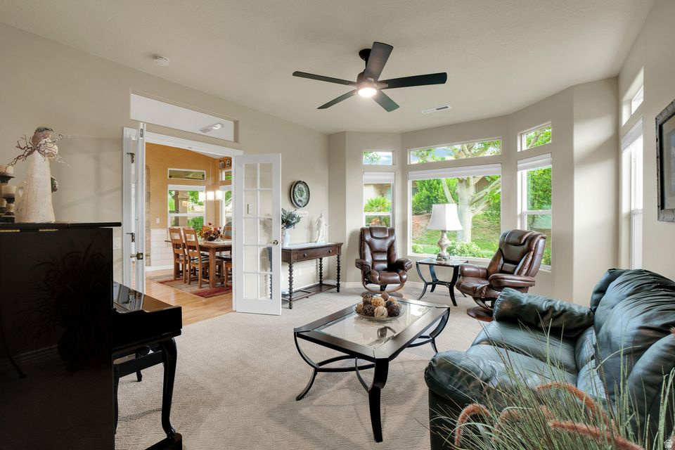 LAS ENTRADAS AT GREEN SPRING - Residential