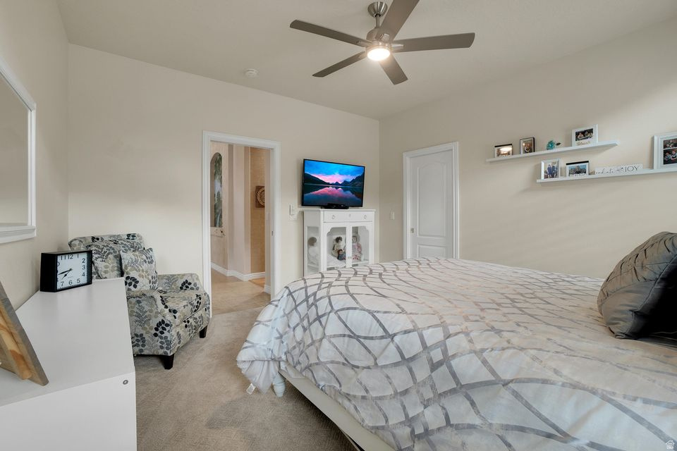 LAS ENTRADAS AT GREEN SPRING - Residential