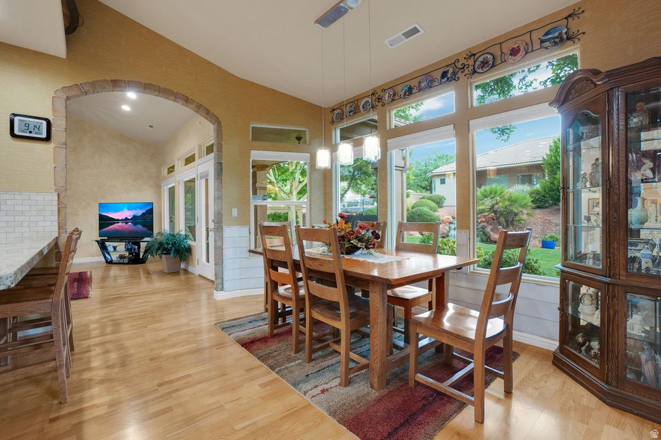 LAS ENTRADAS AT GREEN SPRING - Residential