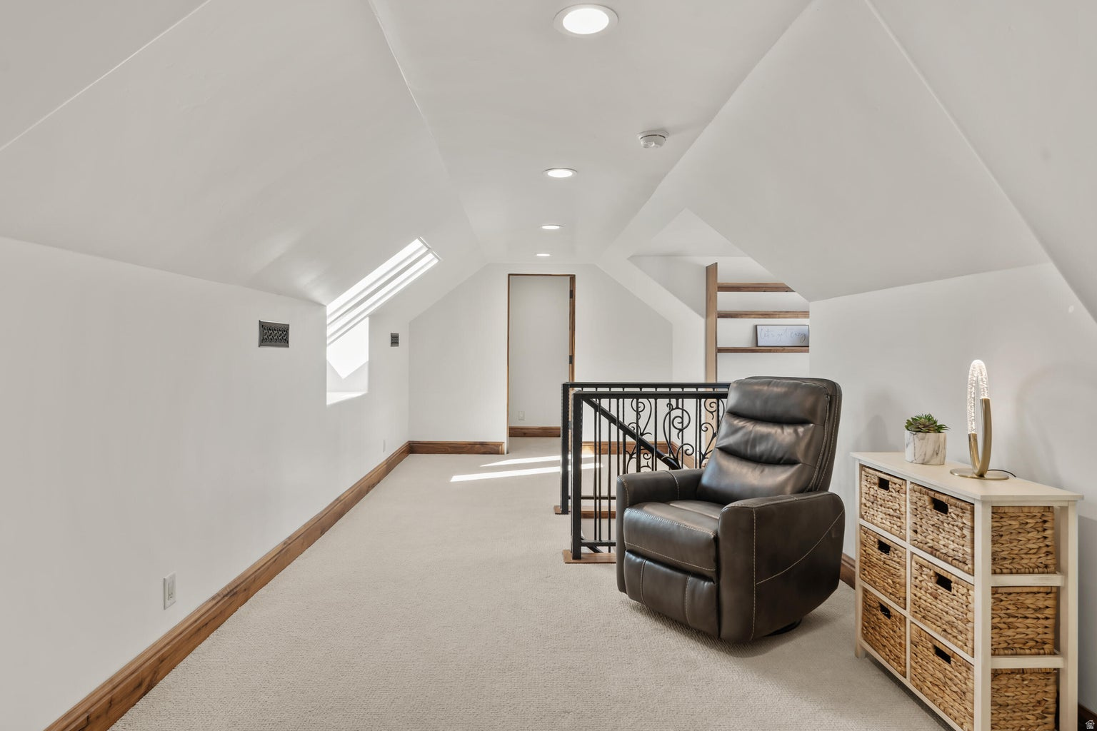 BLOOMINGTON RANCHOS - Residential