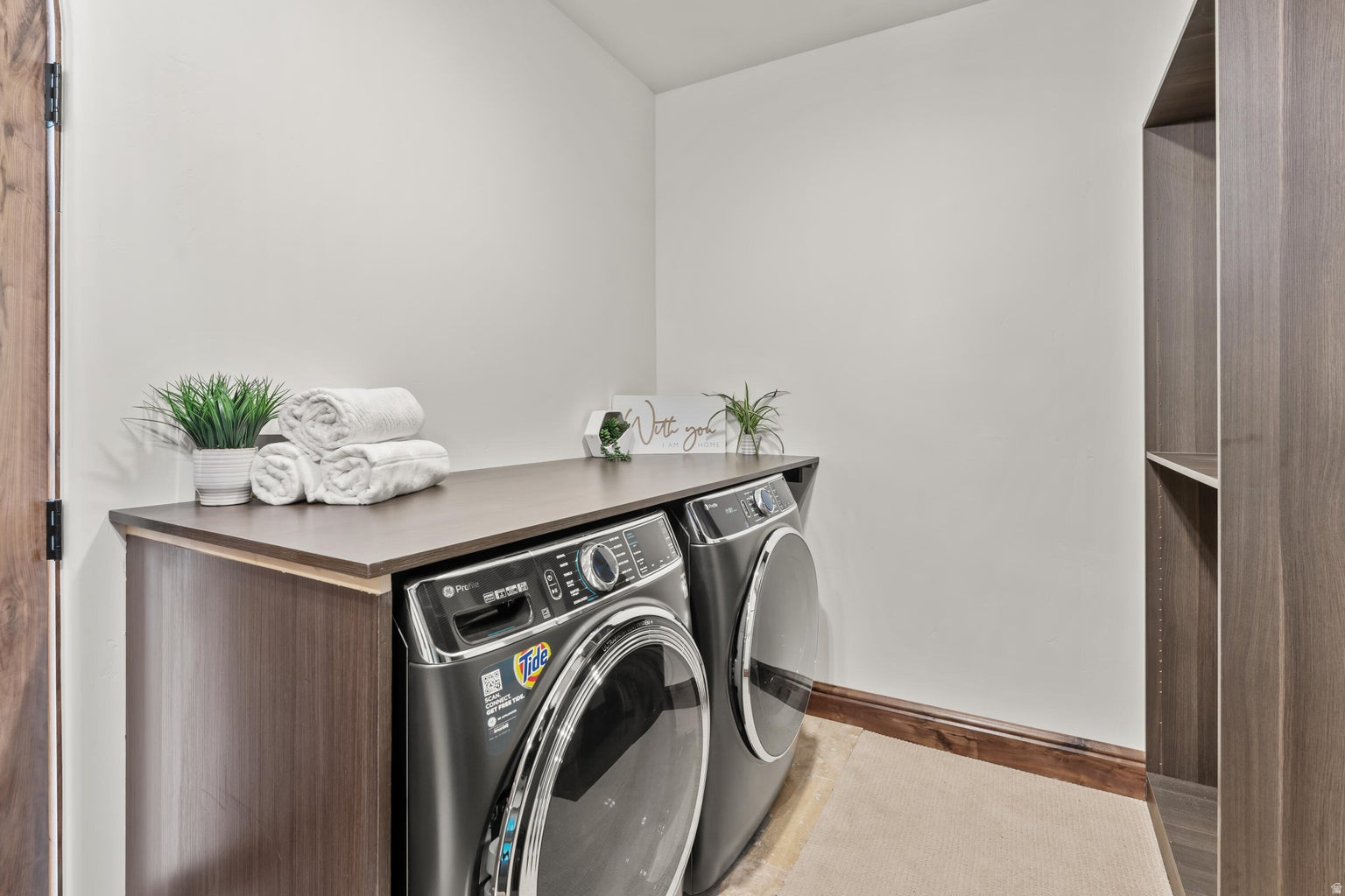 BLOOMINGTON RANCHOS - Residential