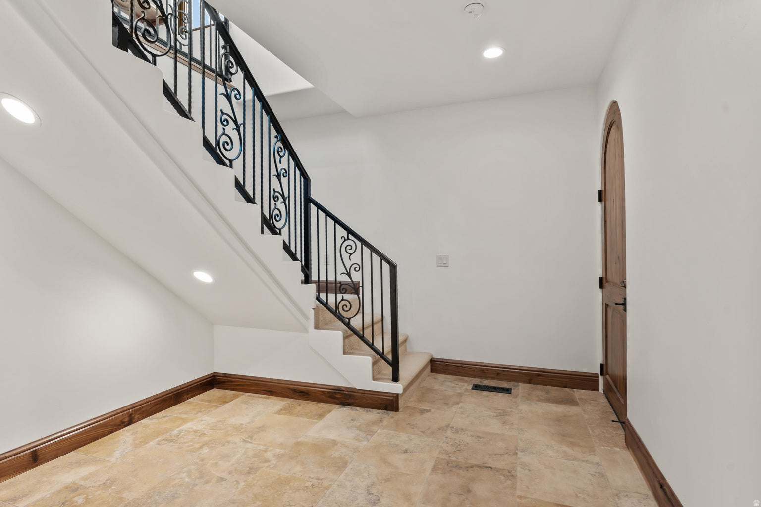 BLOOMINGTON RANCHOS - Residential