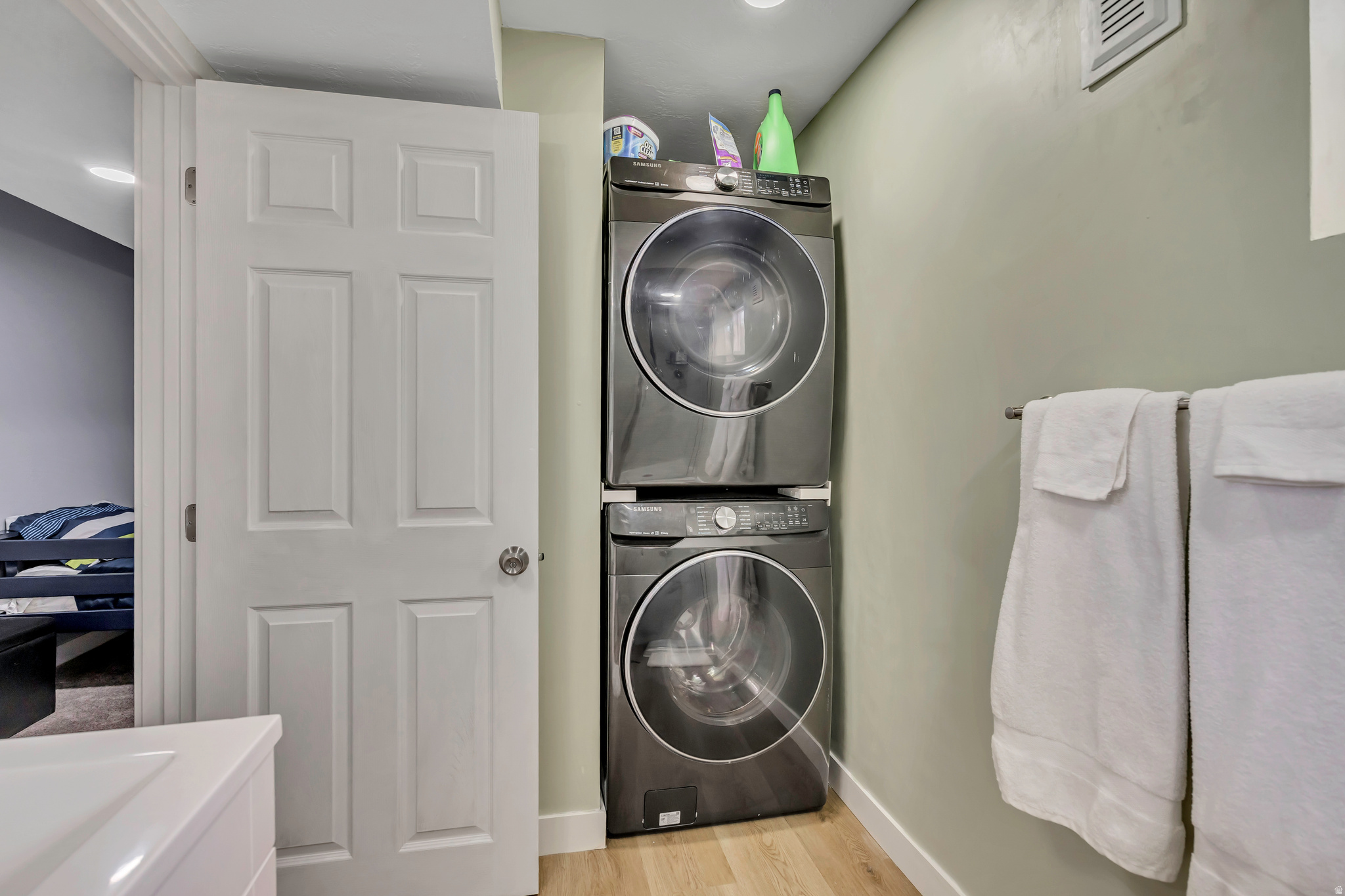 OQUIRRH SHADOWS - Residential