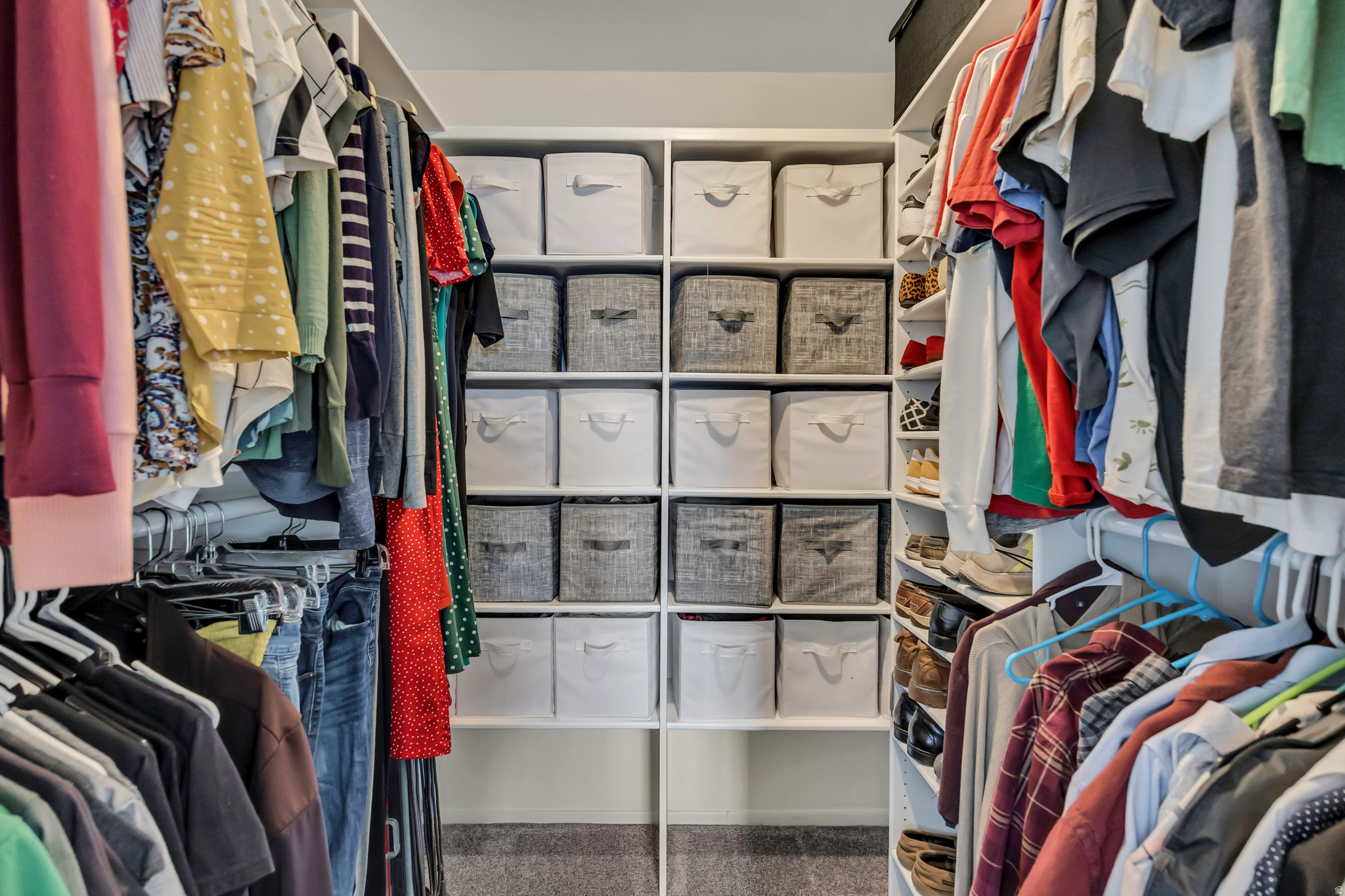 OQUIRRH SHADOWS - Residential