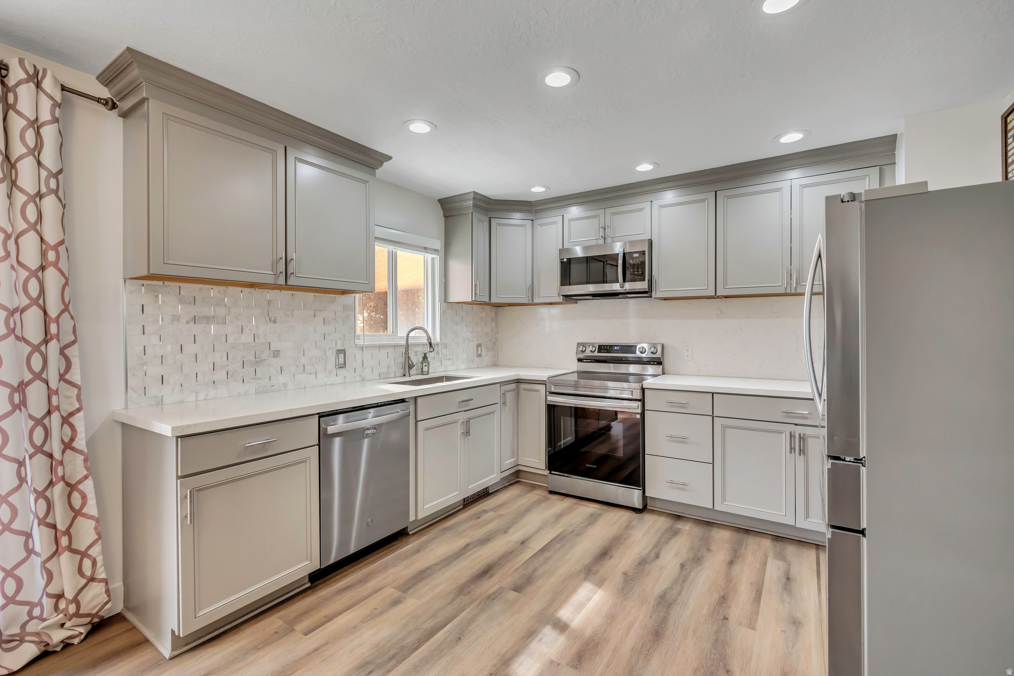 OQUIRRH SHADOWS - Residential