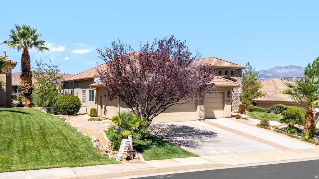 Photo of 2650 W CANYON RD, Saint George, UT 84770 (MLS # 2183910)