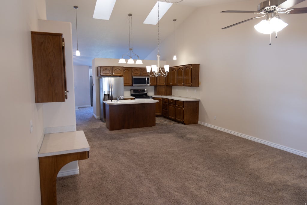 Photo of 980 BROOK HAVEN DR, Kaysville, UT 84037 (MLS # 2165084)