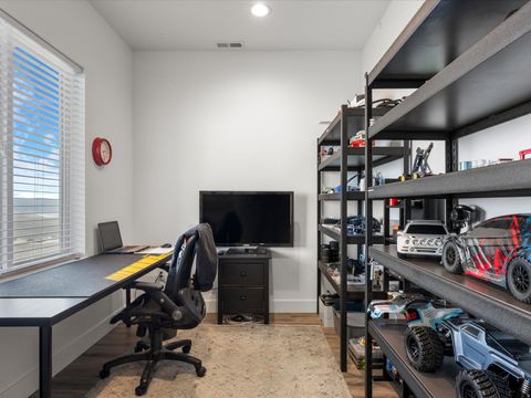 Tiny photo for 831 W SUNRISE CIR #24, Garden City, UT 84028 (MLS # 2147365)