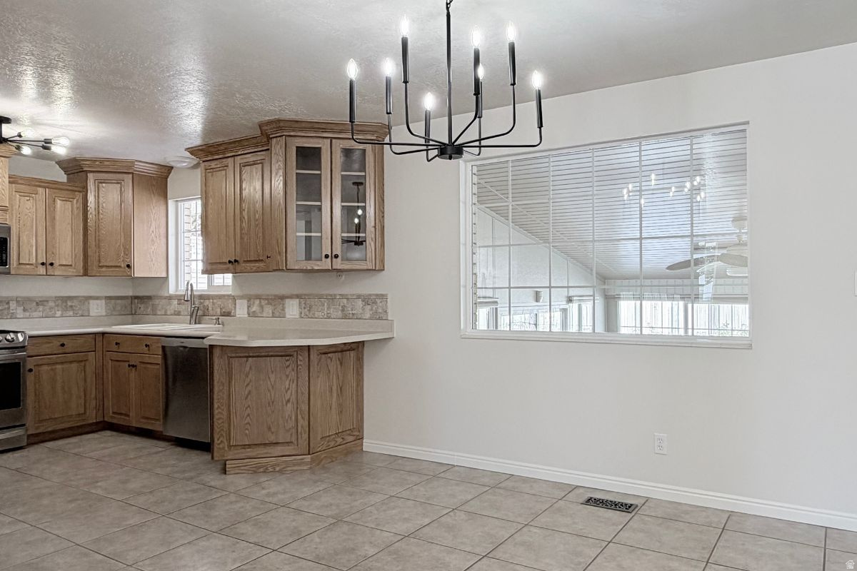 TAYLOR ESTATES - Residential