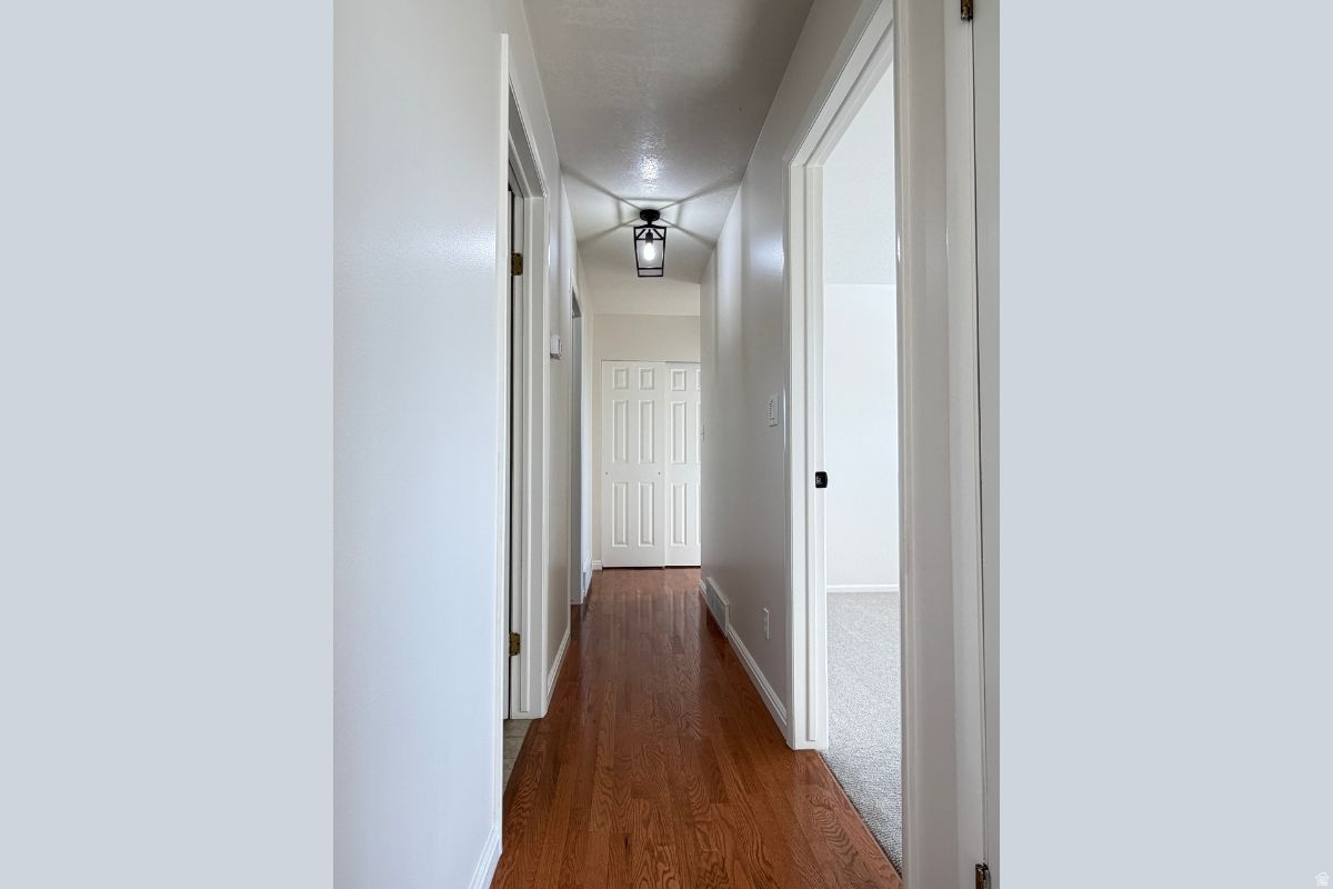 TAYLOR ESTATES - Residential