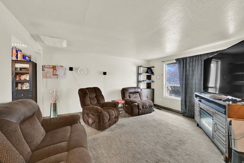 Tiny photo for 721 W 600 N, Clearfield, UT 84015 (MLS # 2152640)