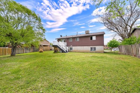 Tiny photo for 721 W 600 N, Clearfield, UT 84015 (MLS # 2152640)