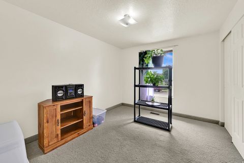 Tiny photo for 721 W 600 N, Clearfield, UT 84015 (MLS # 2152640)