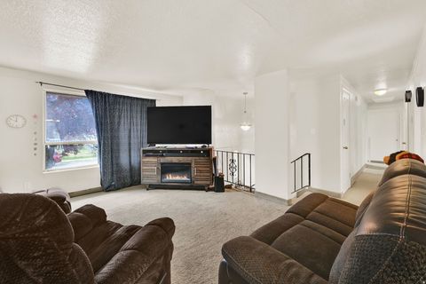Tiny photo for 721 W 600 N, Clearfield, UT 84015 (MLS # 2152640)