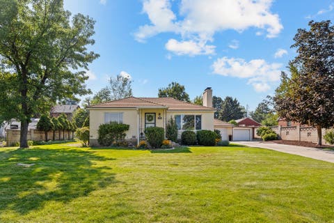 Tiny photo for 3139 S CRESTVIEW CIR W, Bountiful, UT 84010 (MLS # 2176697)