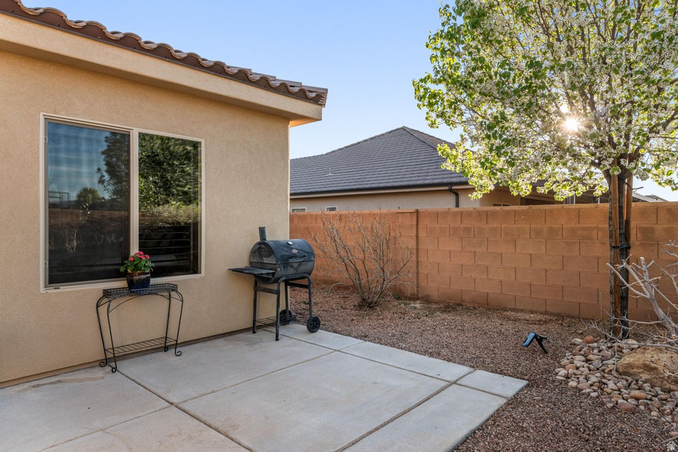 REDWOOD ESTATES PH 3 - Residential