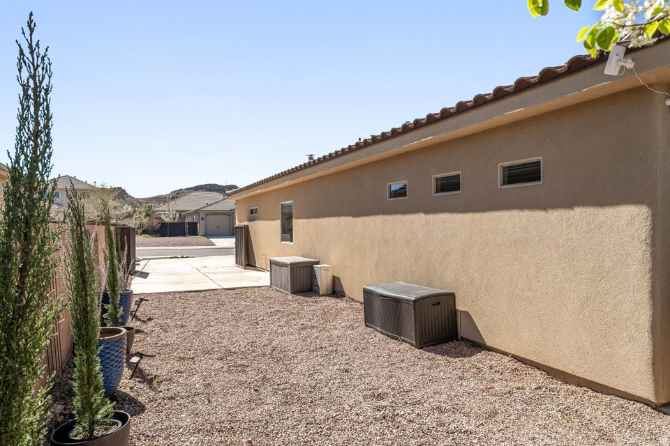 REDWOOD ESTATES PH 3 - Residential