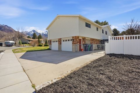 Tiny photo for 2853 E WILLOW DR, Sandy, UT 84093 (MLS # 2144278)