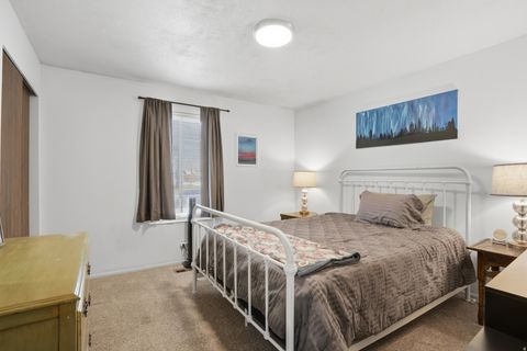 Tiny photo for 2853 E WILLOW DR, Sandy, UT 84093 (MLS # 2144278)