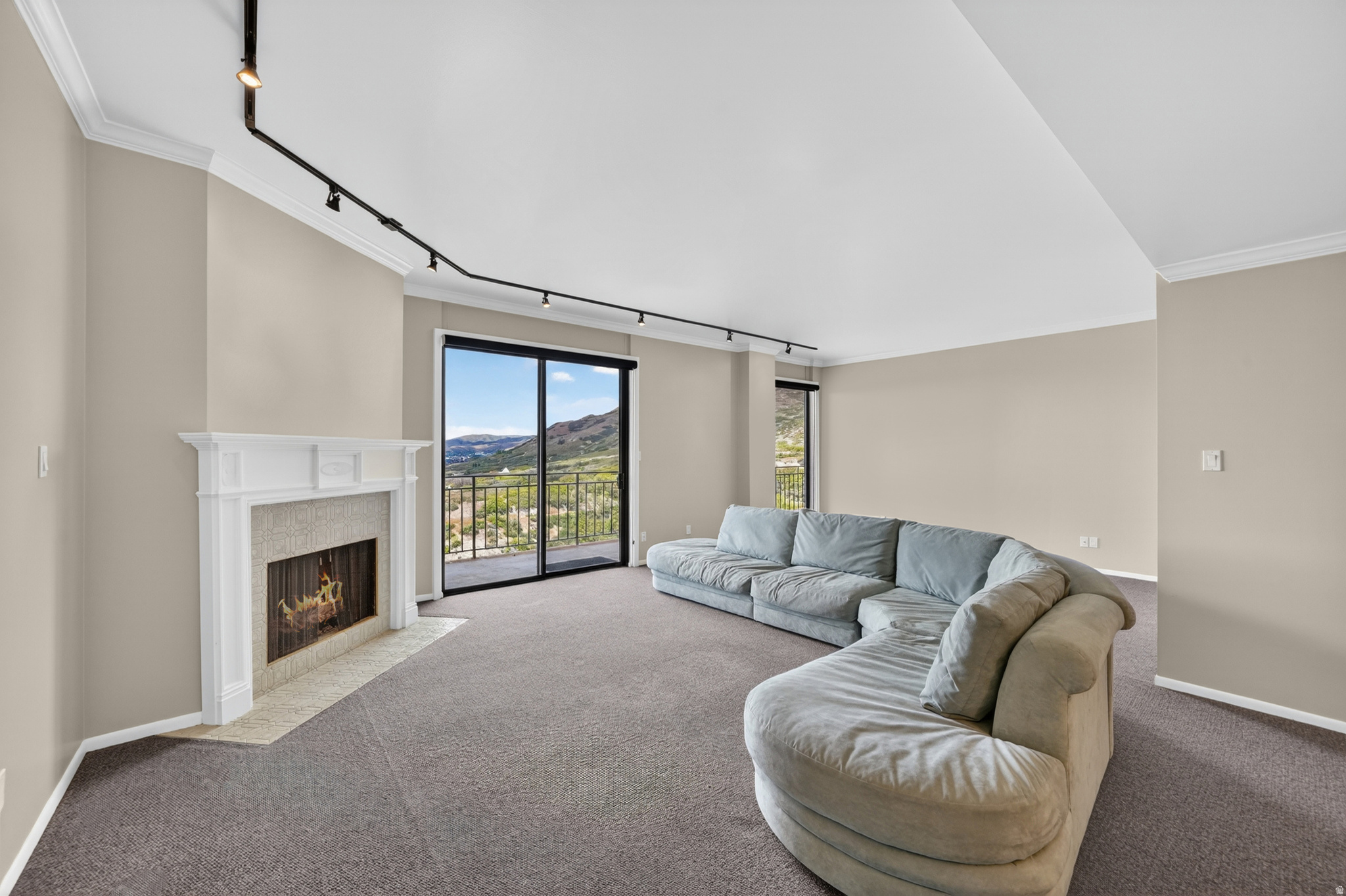DONNER PLACE - Residential
