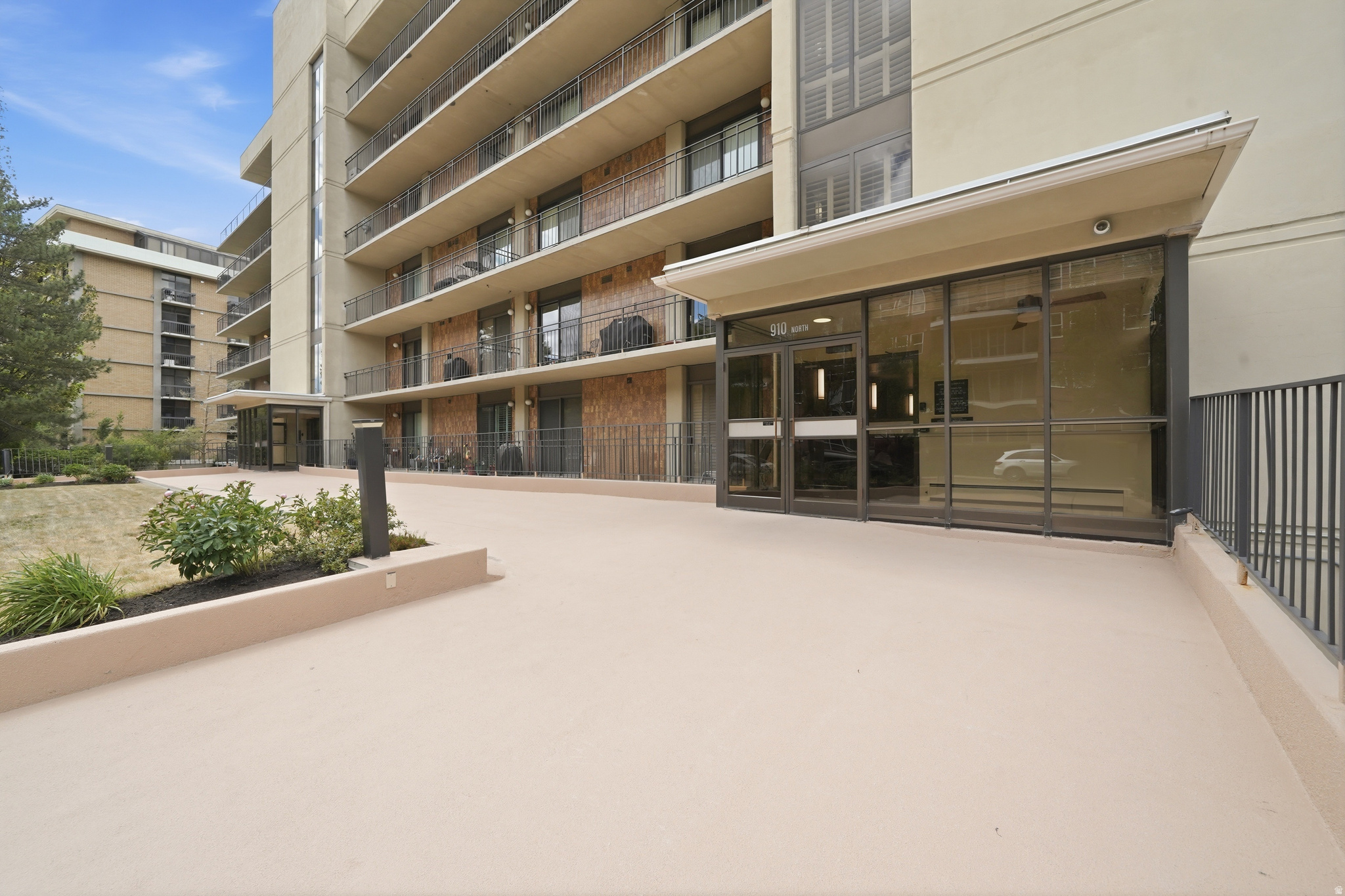 DONNER PLACE - Residential