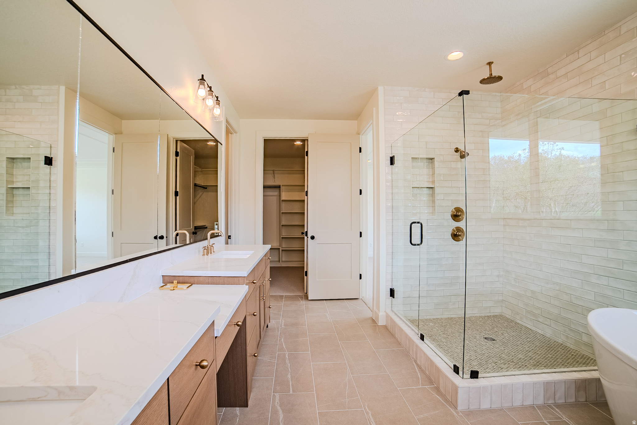 BEACON HILL - Residential