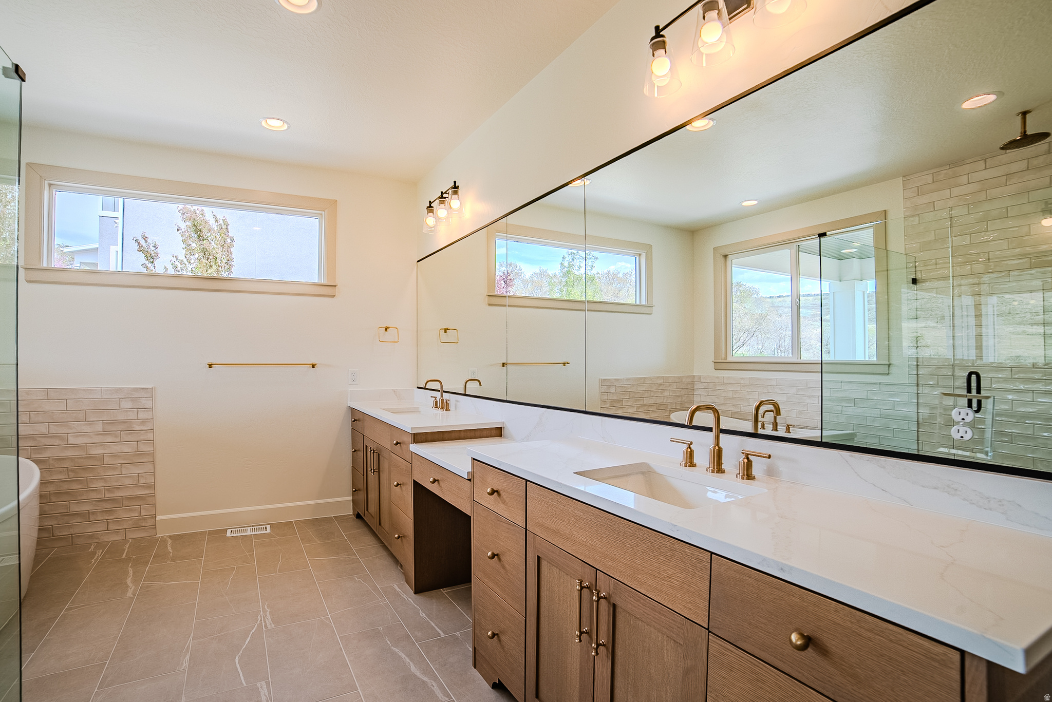 BEACON HILL - Residential