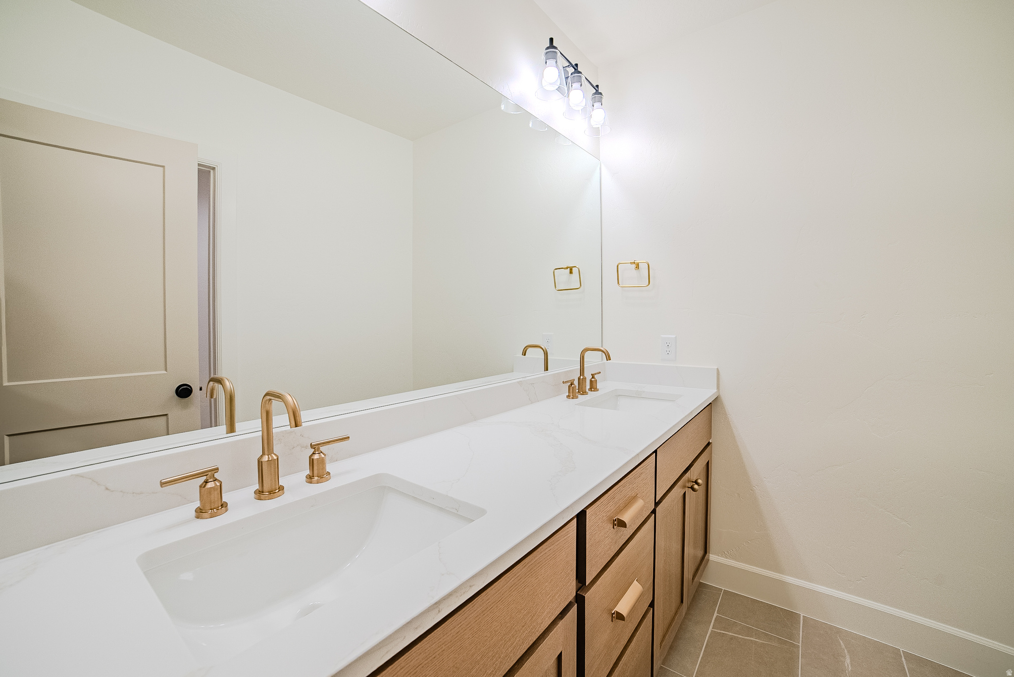 BEACON HILL - Residential