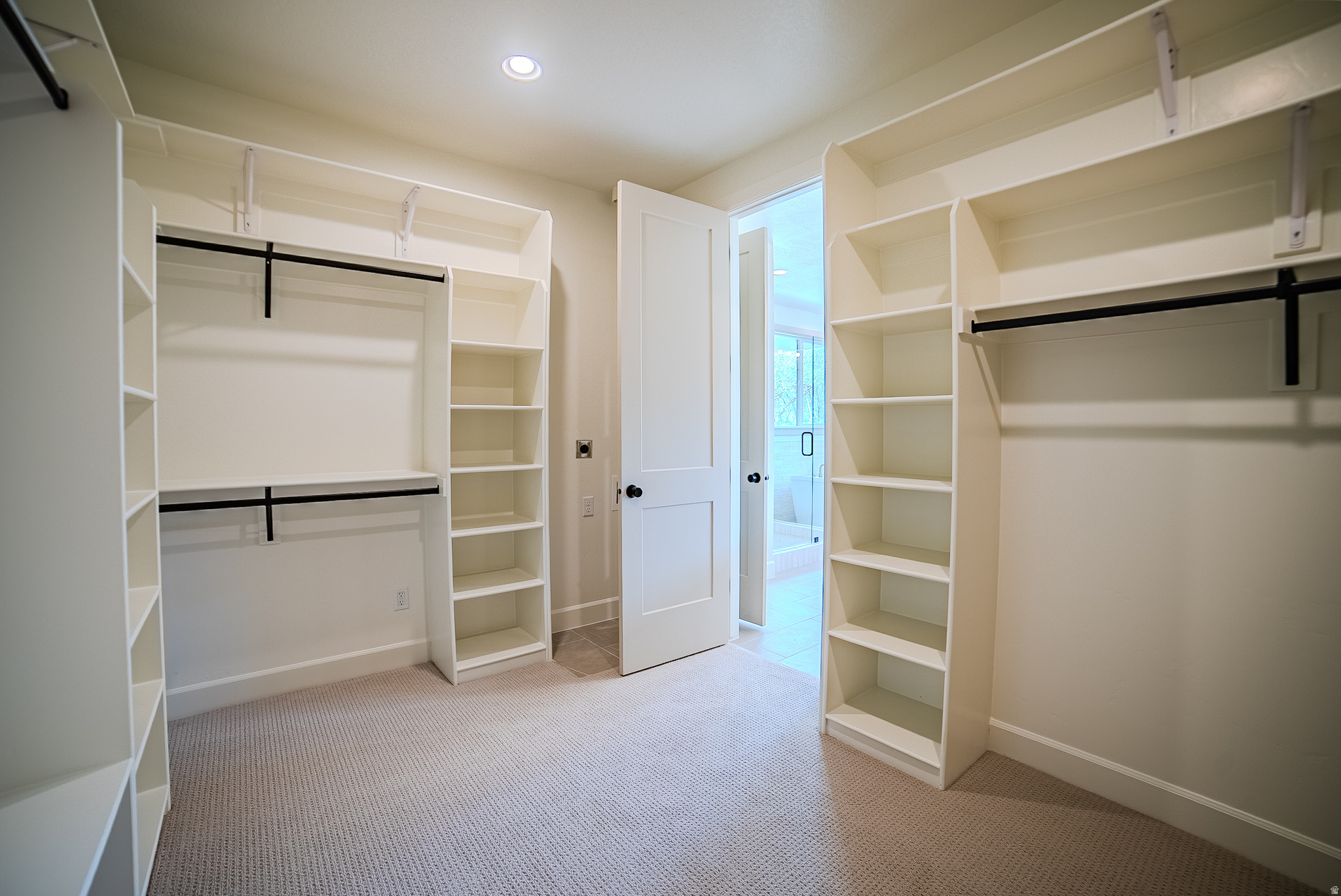 BEACON HILL - Residential