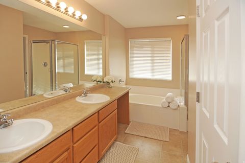 Tiny photo for 935 LONGLEAF DR, North Salt Lake, UT 84054 (MLS # 2120893)