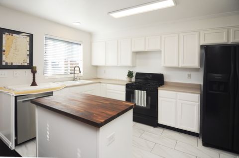 Tiny photo for 935 LONGLEAF DR, North Salt Lake, UT 84054 (MLS # 2120893)