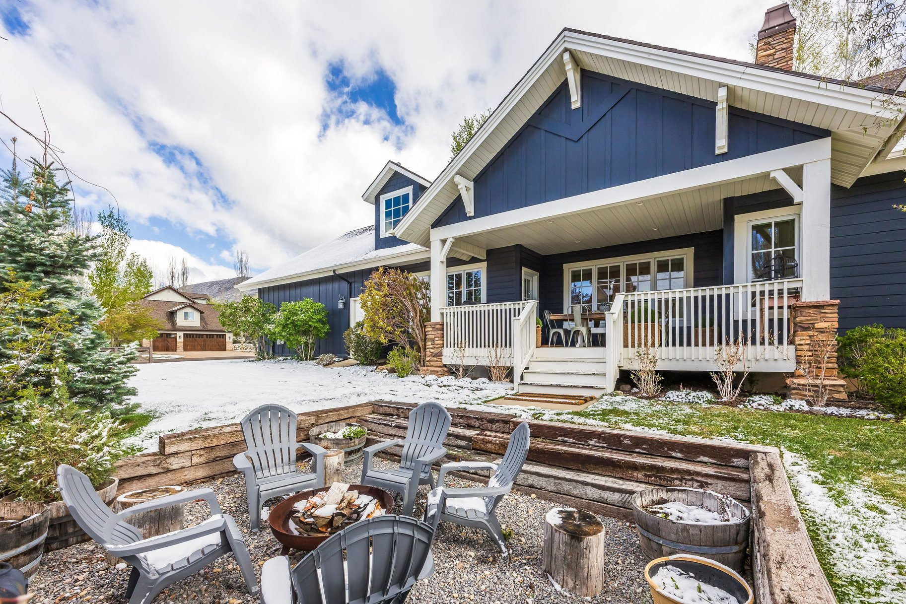 DUTCH FIELDS - Residential