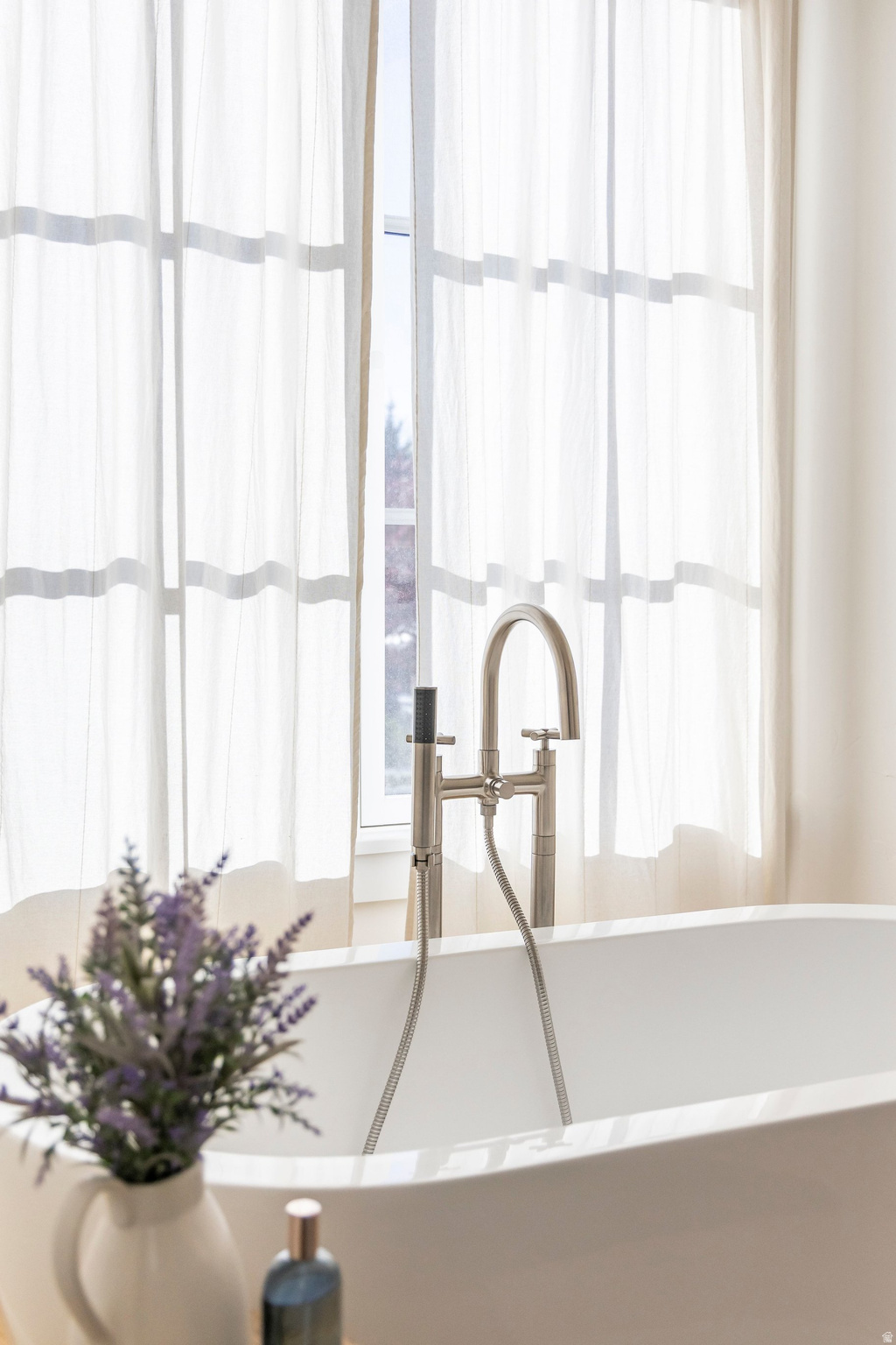 DUTCH FIELDS - Residential