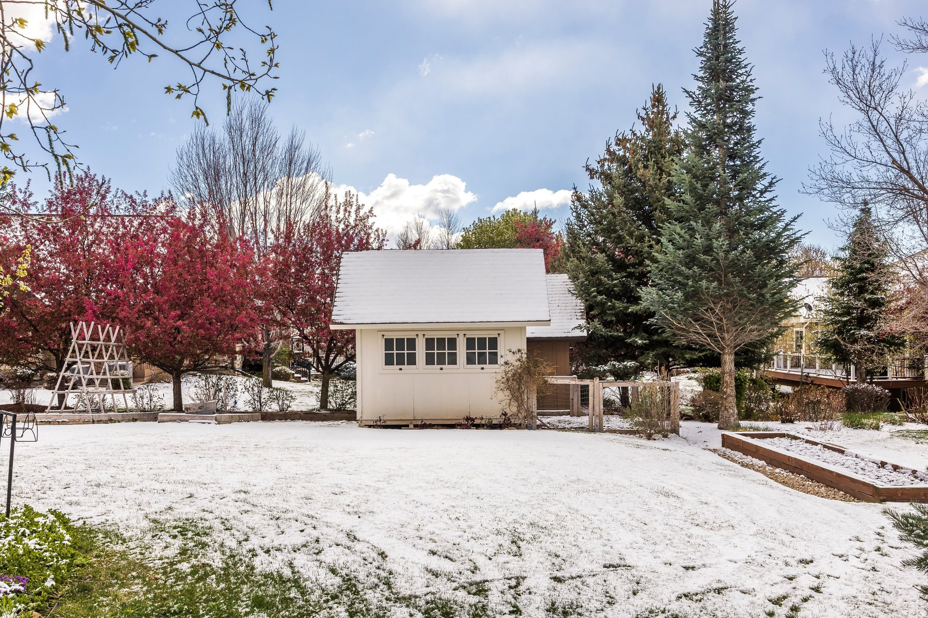 DUTCH FIELDS - Residential