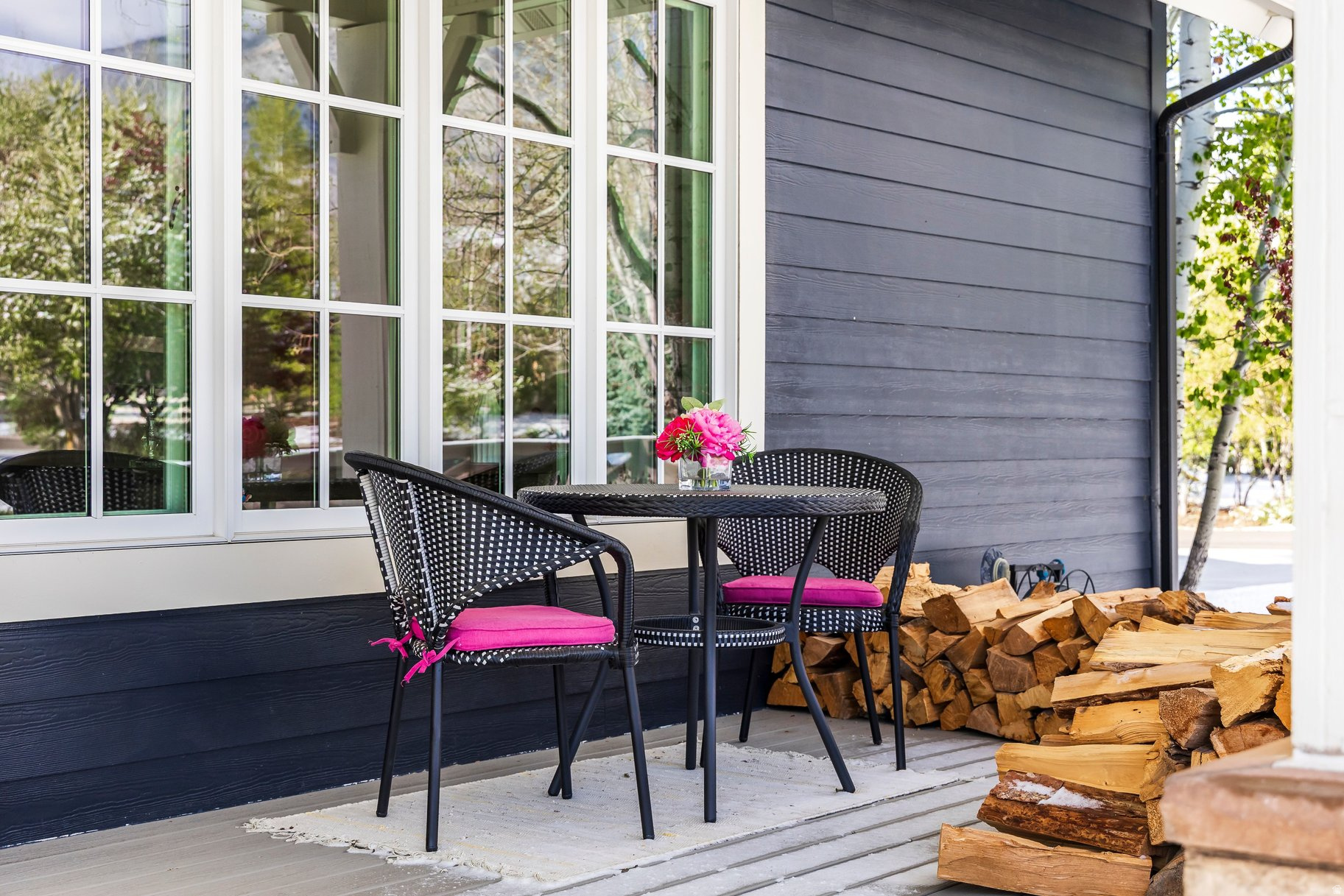 DUTCH FIELDS - Residential