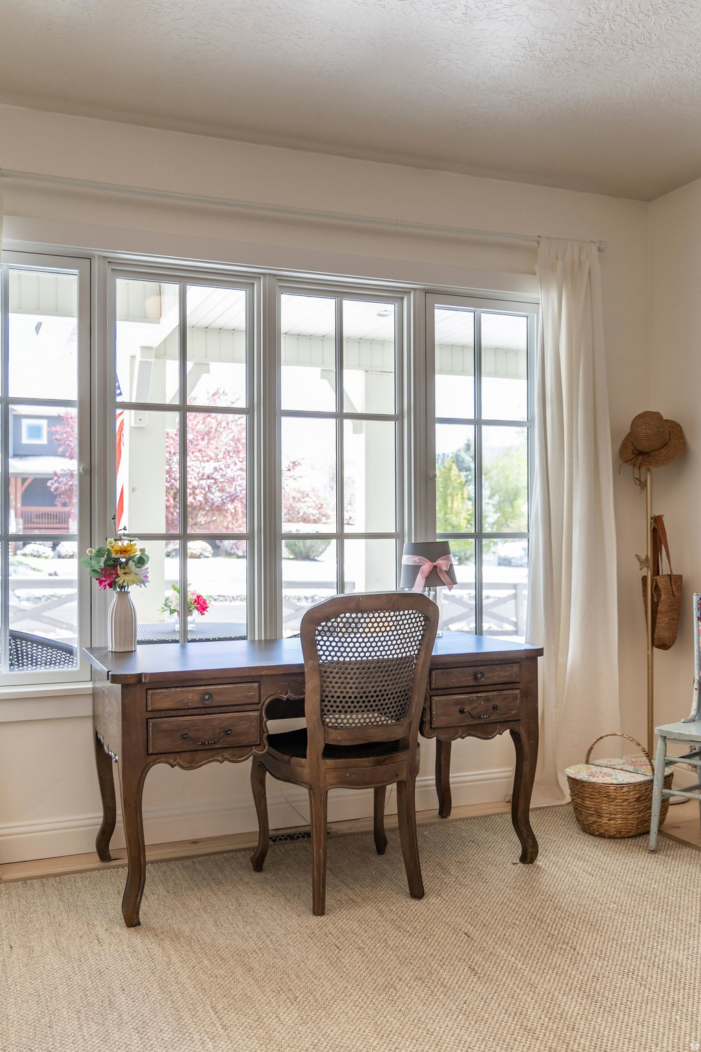 DUTCH FIELDS - Residential