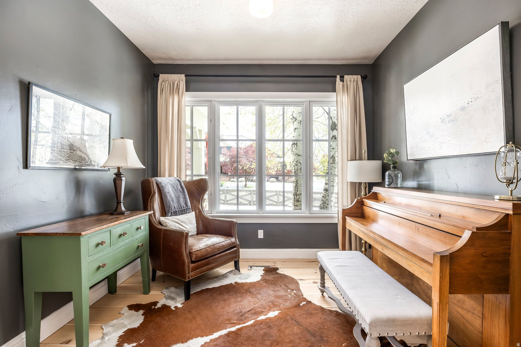 DUTCH FIELDS - Residential