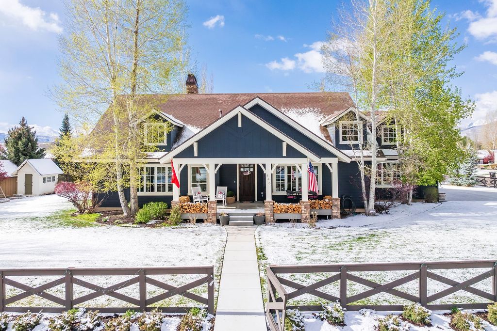 Photo of 846 N DUTCH VIEW CT, Midway, UT 84049 (MLS # 2153259)