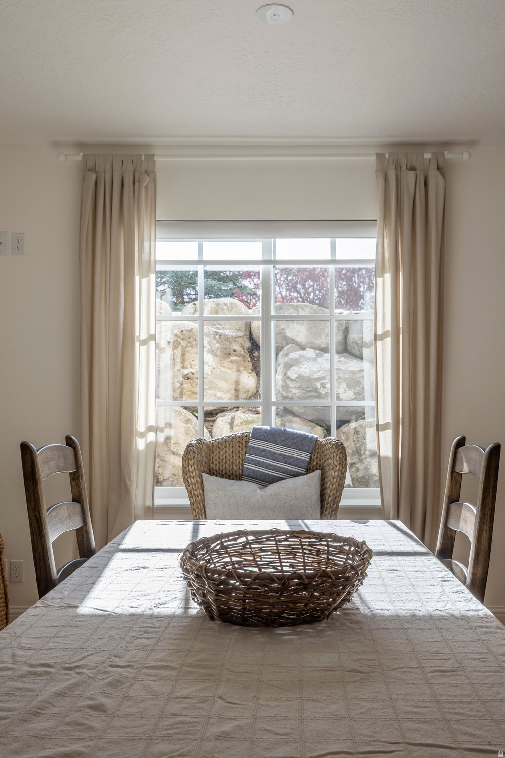 DUTCH FIELDS - Residential