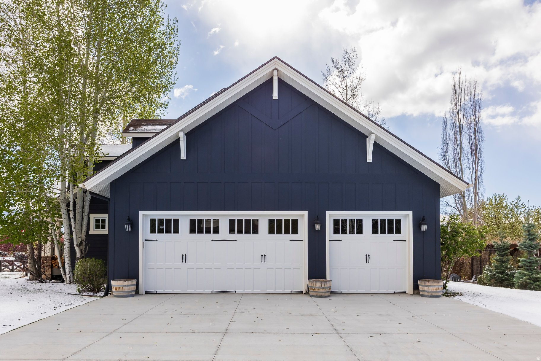 DUTCH FIELDS - Residential