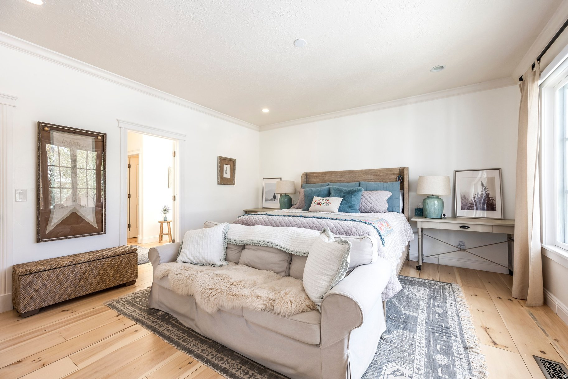 DUTCH FIELDS - Residential