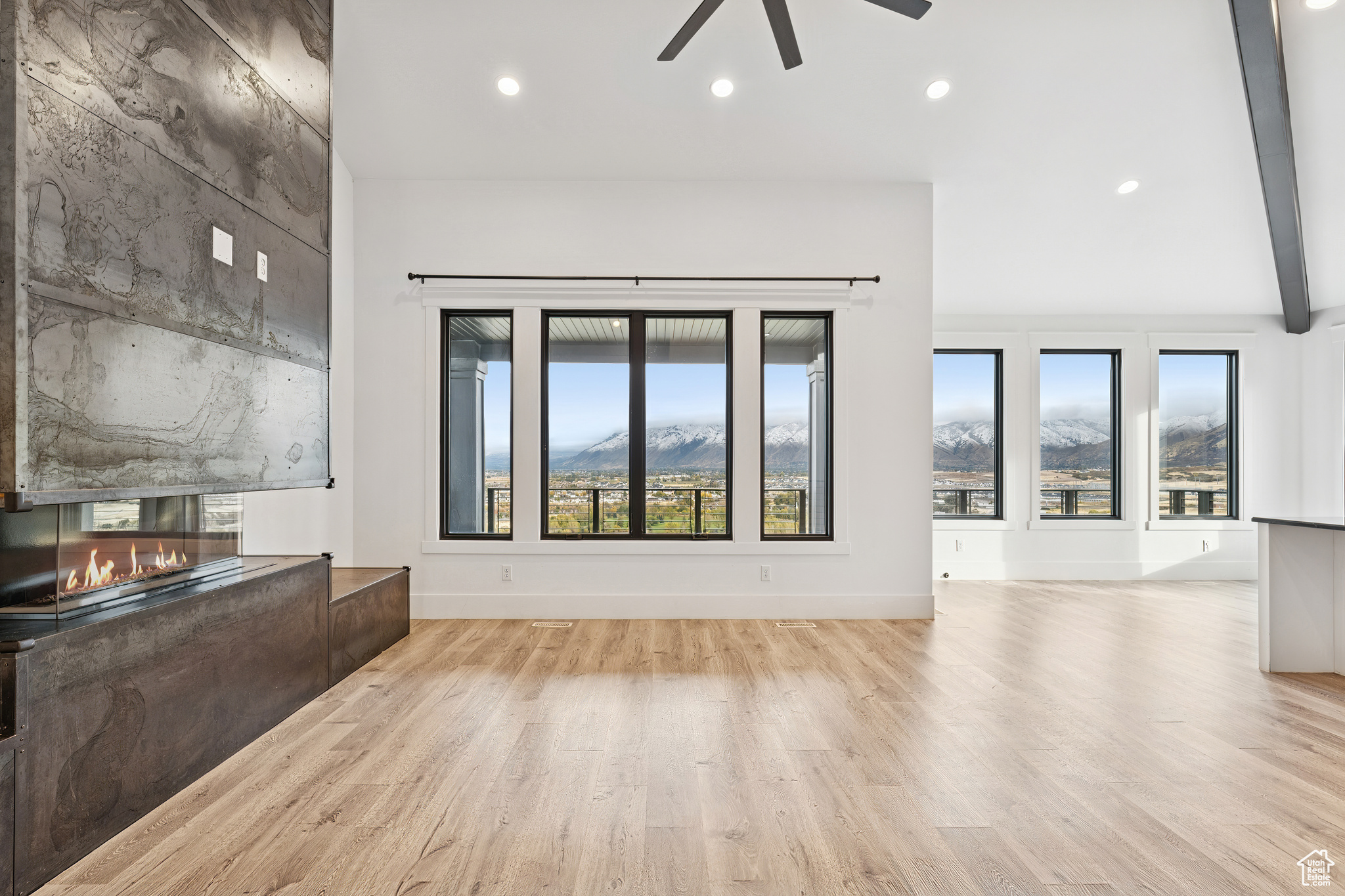 OAKRIDGE COVE - Residential