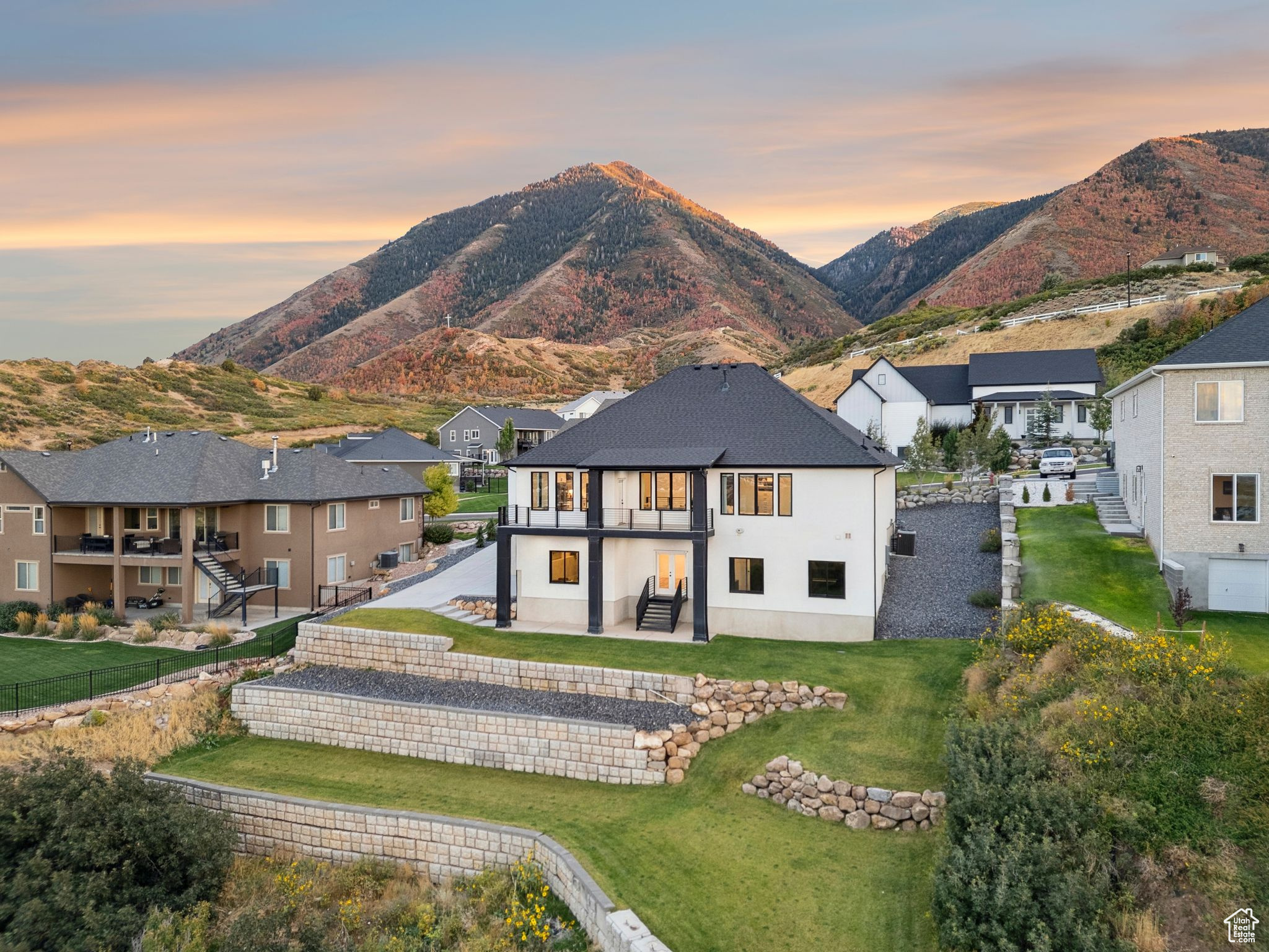 OAKRIDGE COVE - Residential