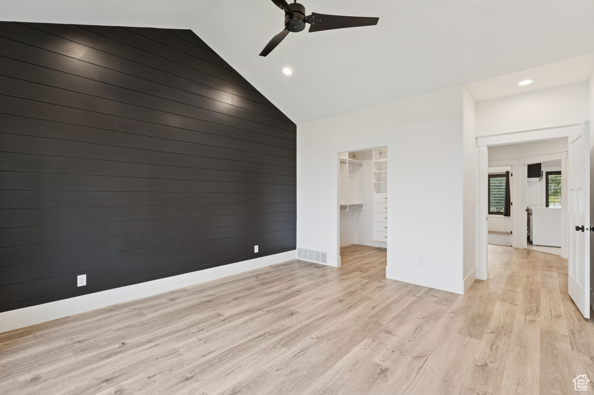 OAKRIDGE COVE - Residential