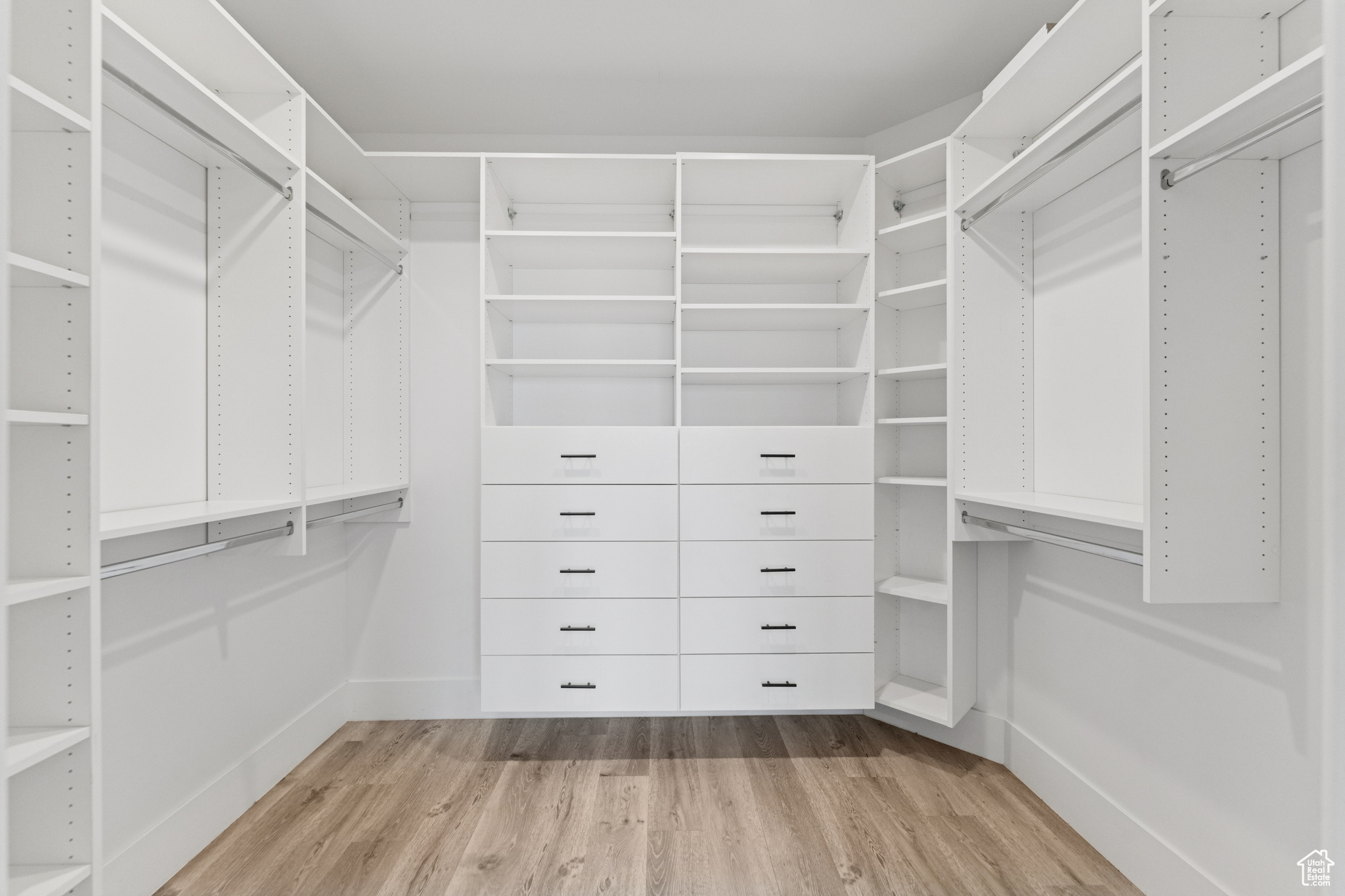 OAKRIDGE COVE - Residential